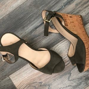 Marc Fischer Olive Green Wedges